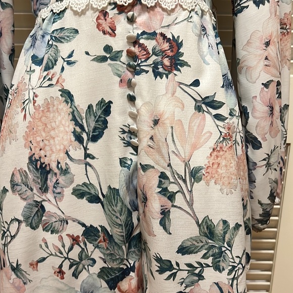 142. Luxxel No Love Lost Floral, Crochet Romper with Pockets, Size Large, NWT - Picture 10 of 17